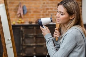 How to Choose the Hair Dryer for Your Hair Type